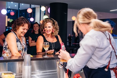 Dining_and_drinks_ladies.jpg